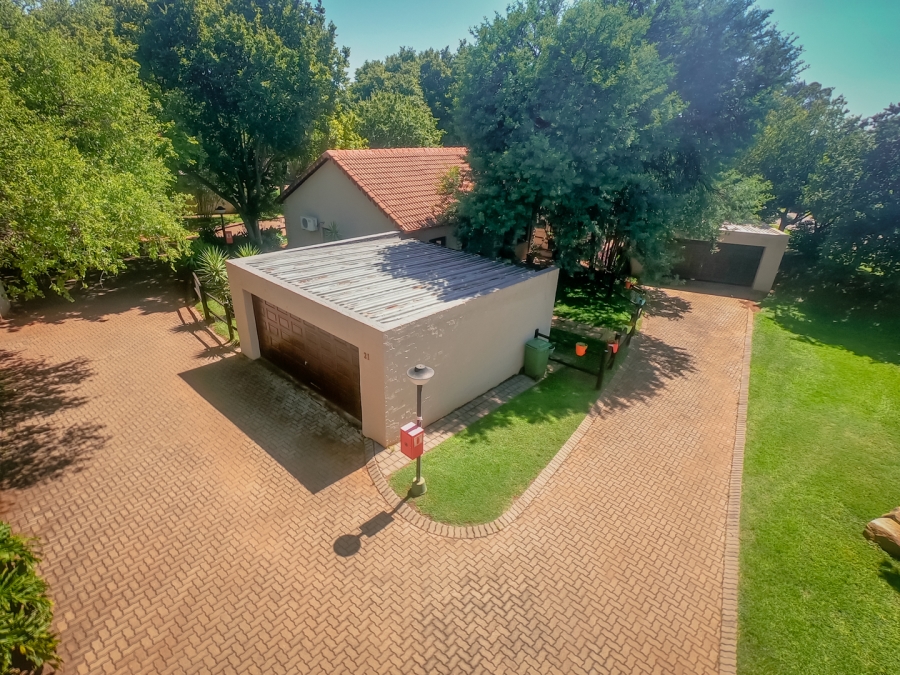 2 Bedroom Property for Sale in The Coves North West